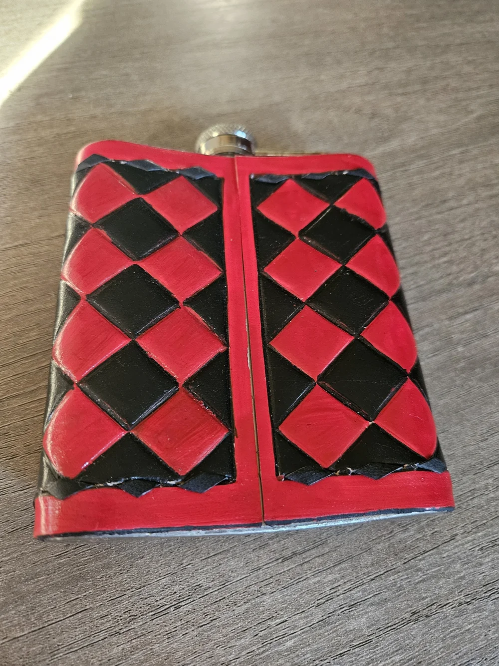 Genuine Leather And Hand Painted Red and Black Diamond Pattern Hip Flask -NWOT